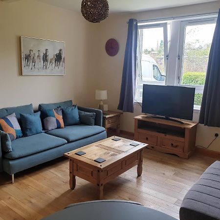 2 Bed Ground Floor Apartment Close To Town Centre Inverness Extérieur photo