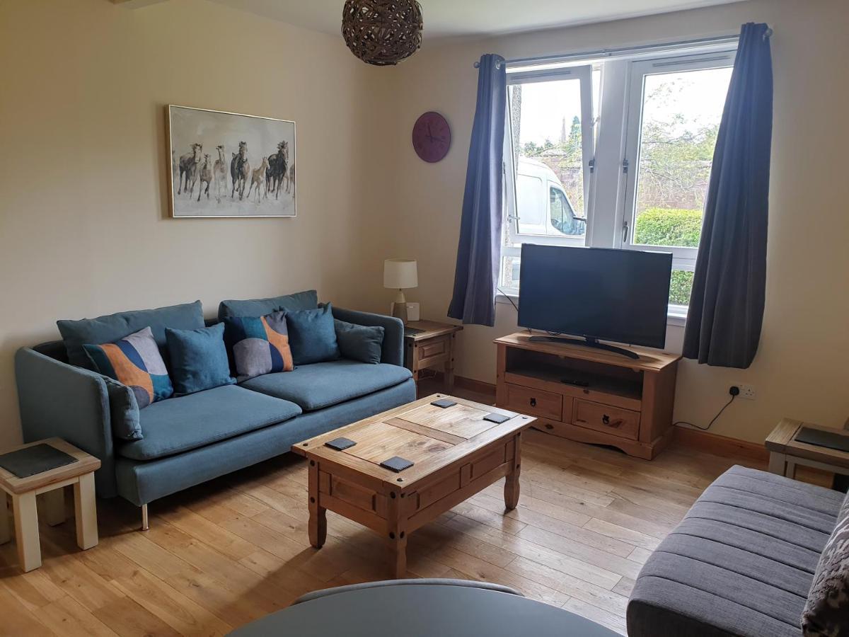 2 Bed Ground Floor Apartment Close To Town Centre Inverness Extérieur photo